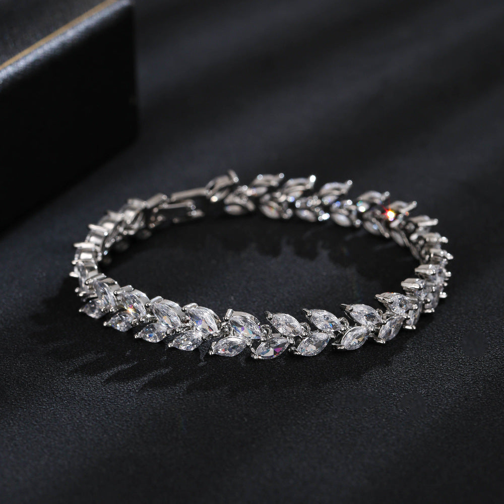 Exclusive Set of Earring, Bracelet and Necklace Set in Silver