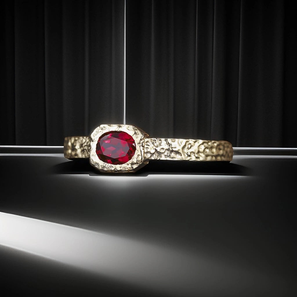 Red Soul Women's Ring in Gold-Plated Silver With Red Gemstone