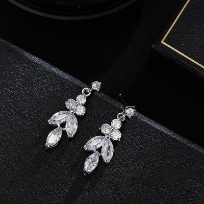 Exclusive Set of Earring, Bracelet and Necklace Set in Silver